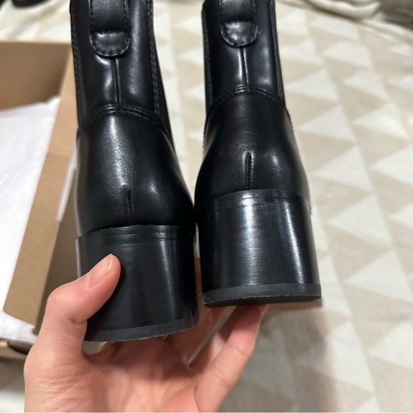 J crew black Chelsea boots - Picture 8 of 11